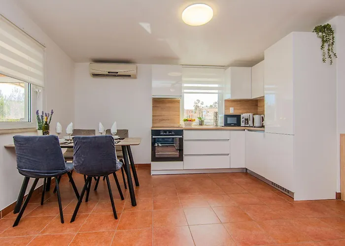 Apartamento Zenko Vir