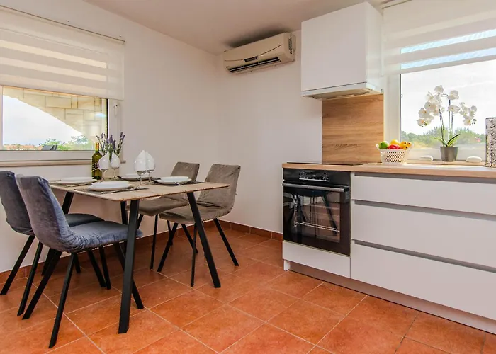 Zenko Apartment *